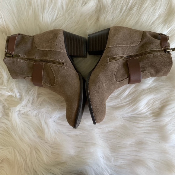 DV Dolce Vita Suede Ankle Booties - Picture 3 of 8